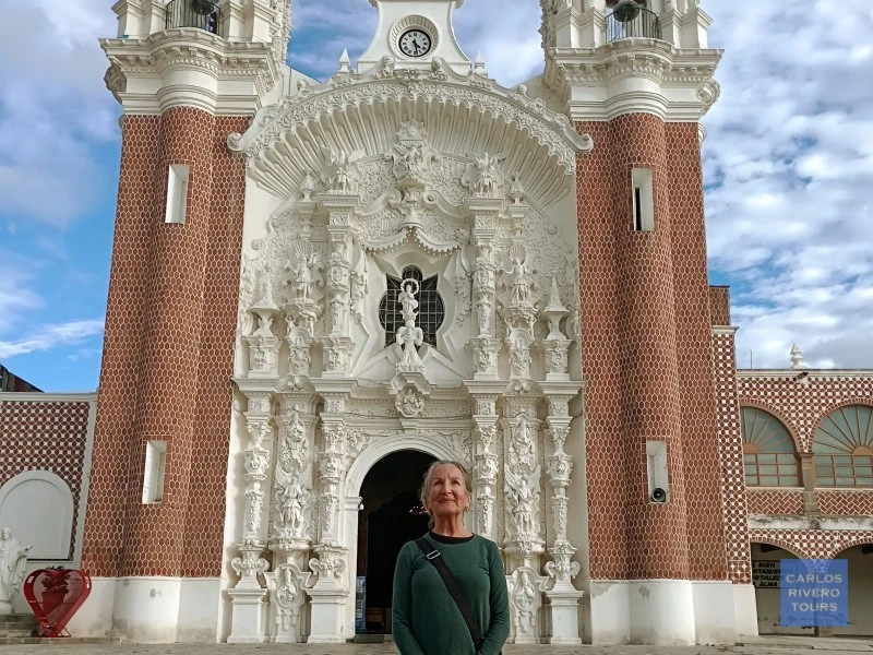 Photo of the Basilica of Ocotlán in Tlaxcala, showcasing its ornate baroque façade, twin bell towers, and rich religious heritage at the heart of the colonial city.